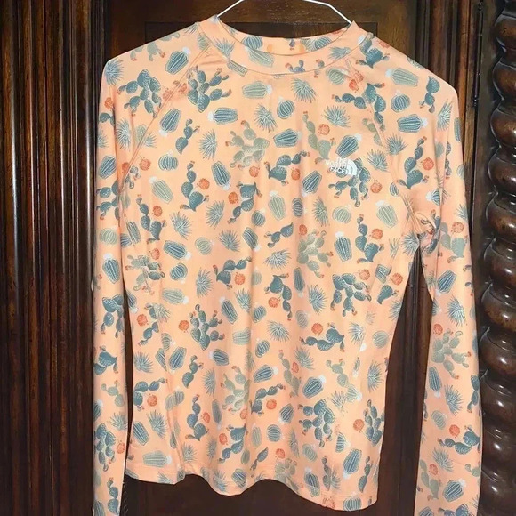 North Face Water Top - Picture 1 of 5